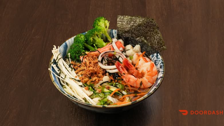 UN13. Seafood Soup Udon 日式什锦海鲜汤乌冬
